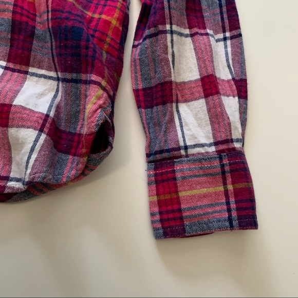 Old Navy Plaid Button Up Collar Long Sleeve Shirt - Picture 5 of 9